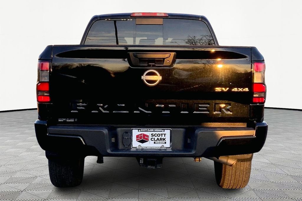 Used 2023 Nissan Frontier SV image 6