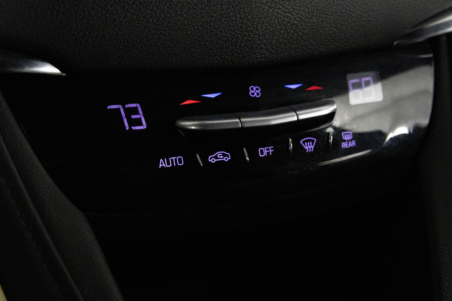 Used 2017 Cadillac XT5 FWD image 23