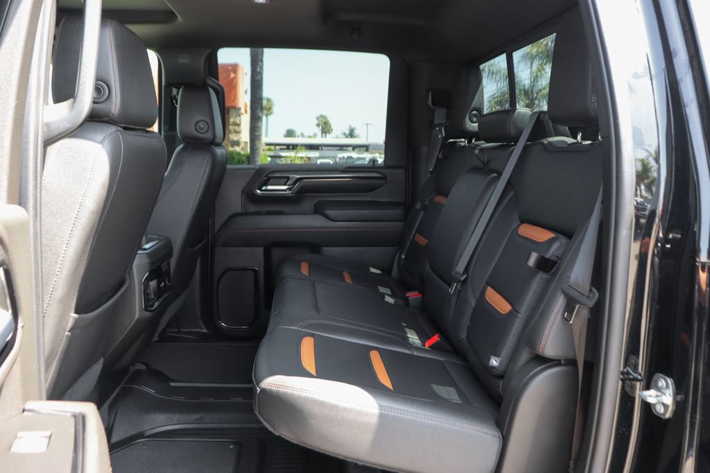 Used 2024 GMC Sierra 2500 AT4 w/ AT4 Preferred Package AWD/4WD image 37
