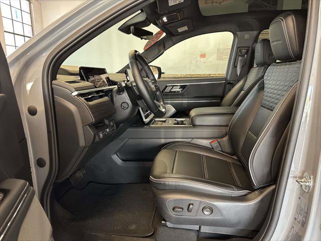 Used 2024 GMC Sierra EV Denali image 15