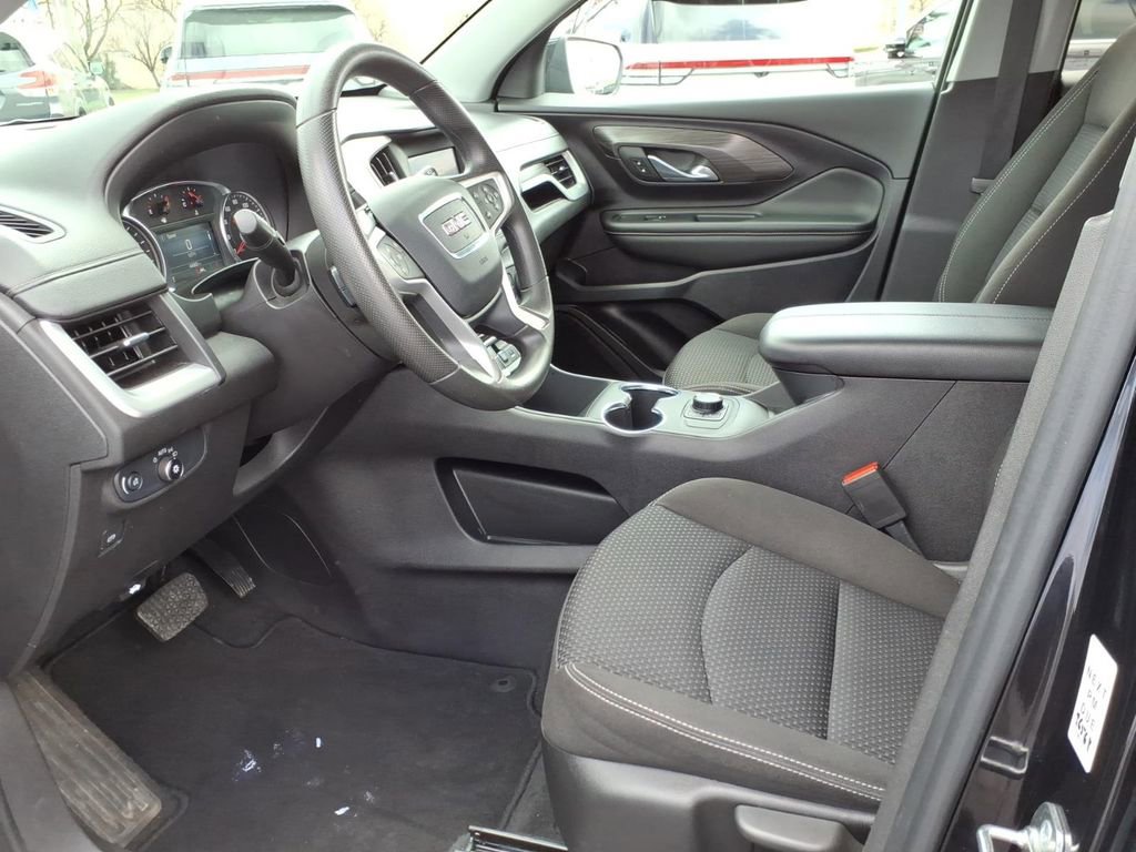 Used 2024 GMC Terrain SLE FWD image 10