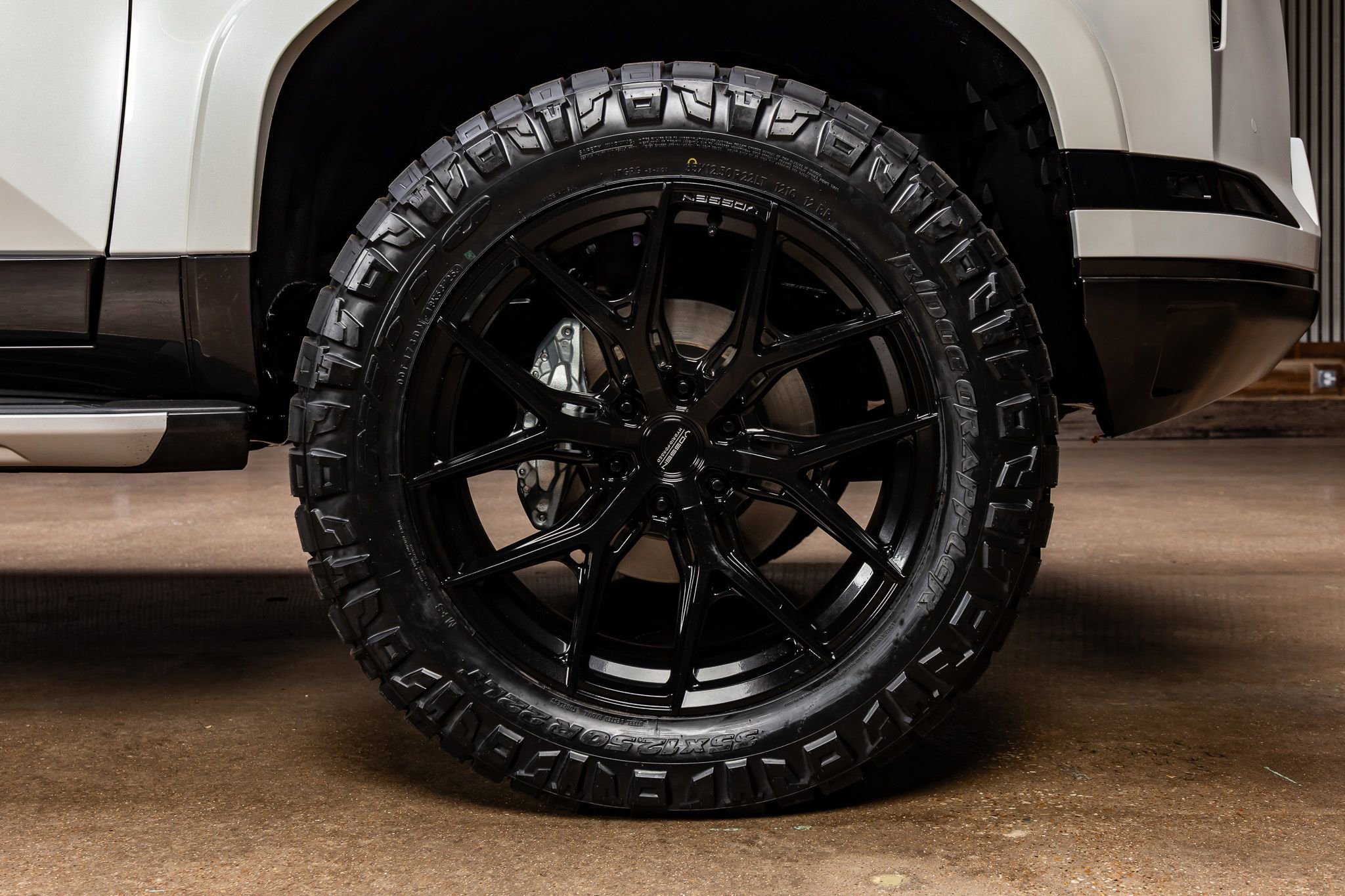 Used 2025 Lexus GX 550 image 12