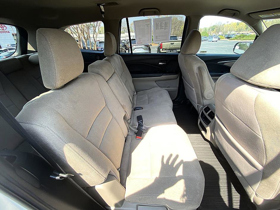 Used 2021 Honda Pilot EX image 19