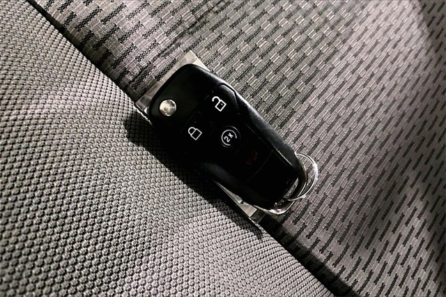 Used 2015 Ford F150 XLT w/ Equipment Group 302A Luxury image 10