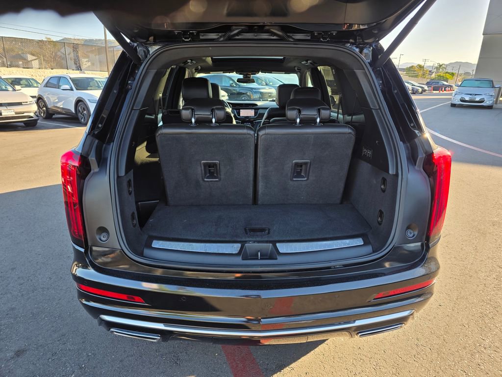 Used 2020 Cadillac XT6 Premium Luxury image 14