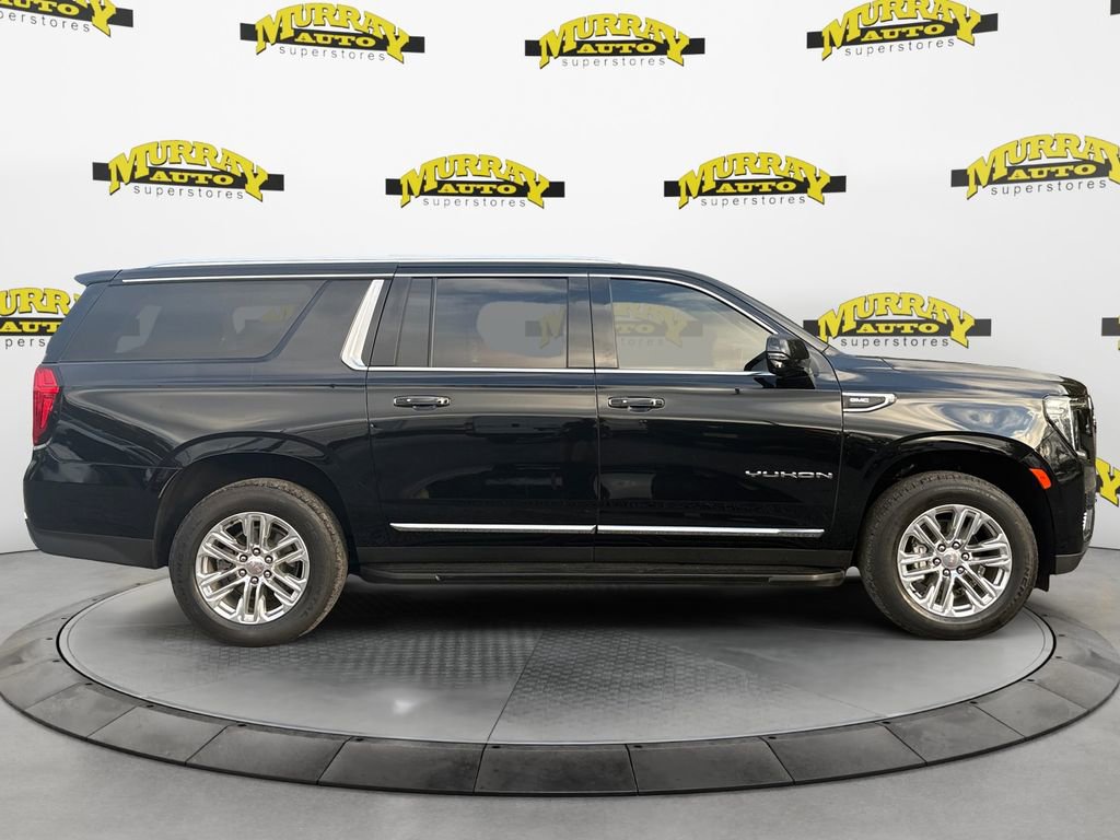 Used 2024 GMC Yukon XL SLT w/ SLT Luxury Package image 6