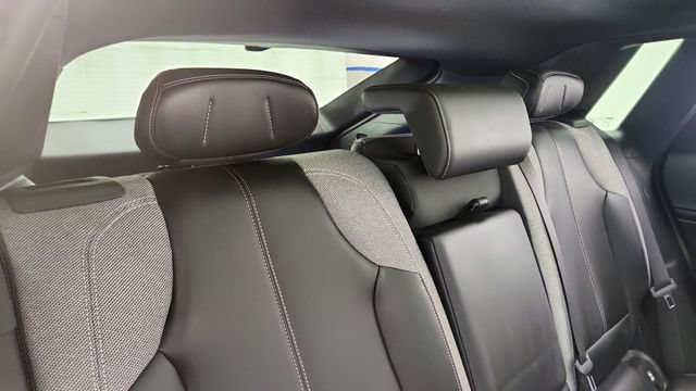 Used 2024 Cadillac Lyriq Tech RWD image 40