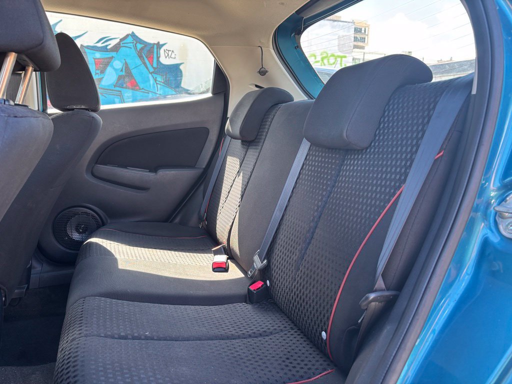 Used 2011 MAZDA MAZDA2 Touring FWD image 10