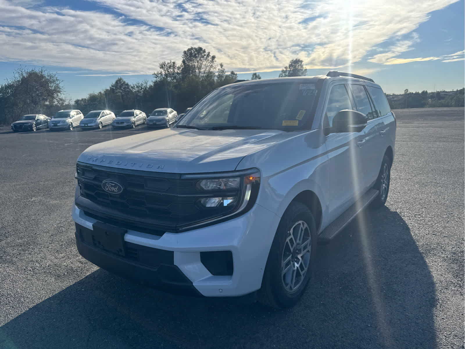 Used 2025 Ford Expedition Active AWD/4WD image 1