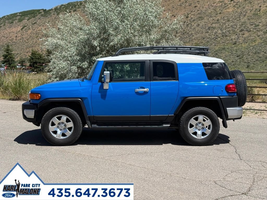 Used 2007 Toyota FJ Cruiser 4WD image 2