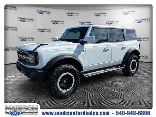New 2025 Ford Bronco Outer Banks w/ Sasquatch Package
