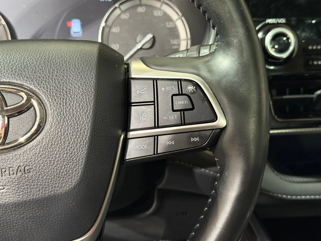 Used 2022 Toyota Highlander Platinum AWD/4WD image 27