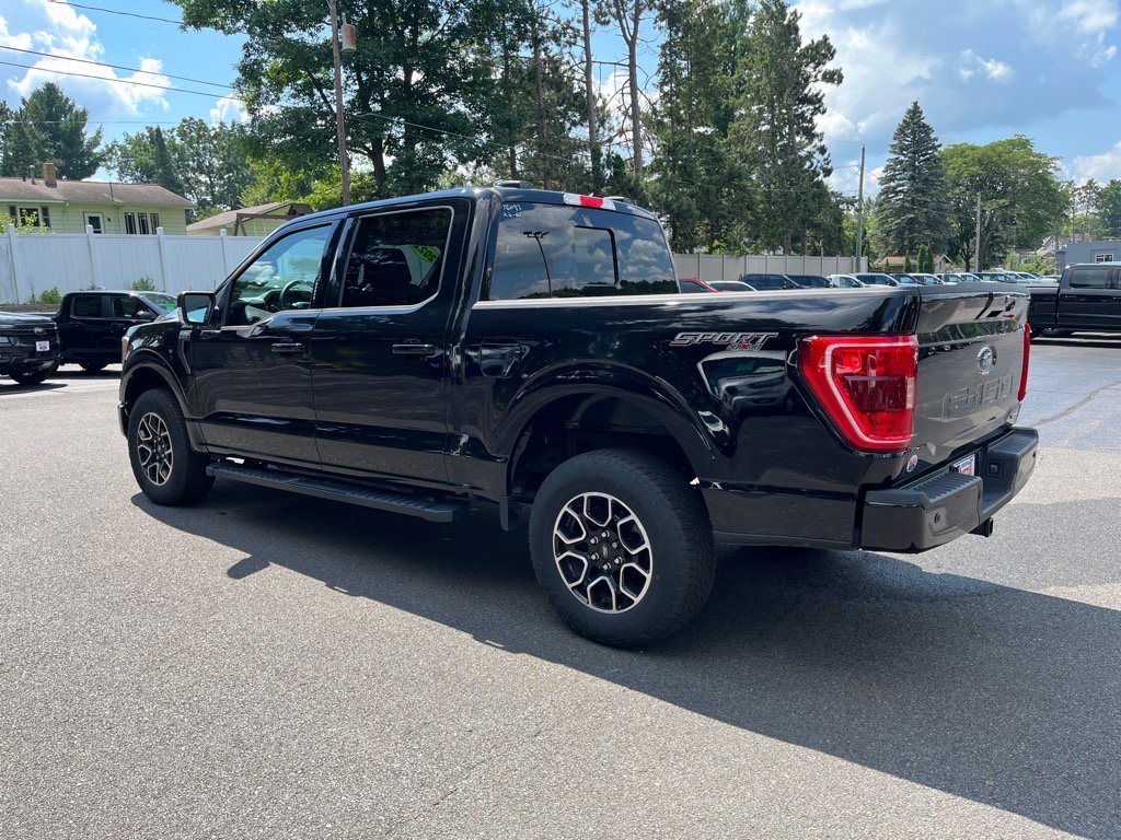 Used 2022 Ford F150 XLT w/ Equipment Group 302A High image 4