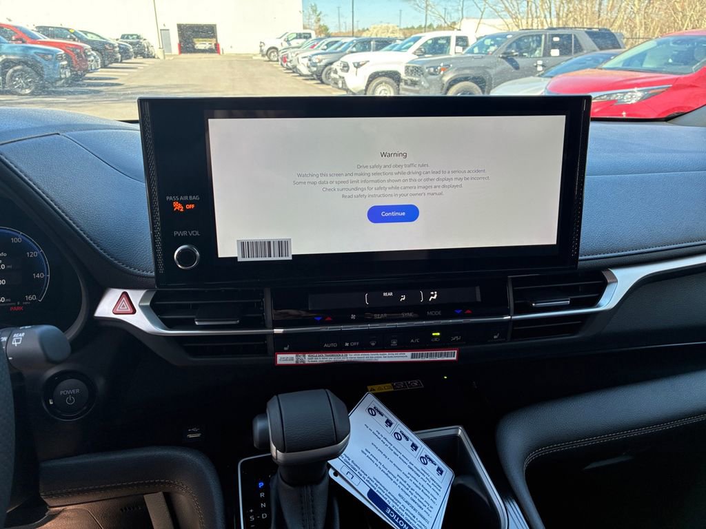 New 2026 Toyota Sienna XLE Woodland Edition AWD/4WD image 21