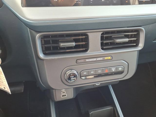 New 2026 Ford Maverick XL image 18