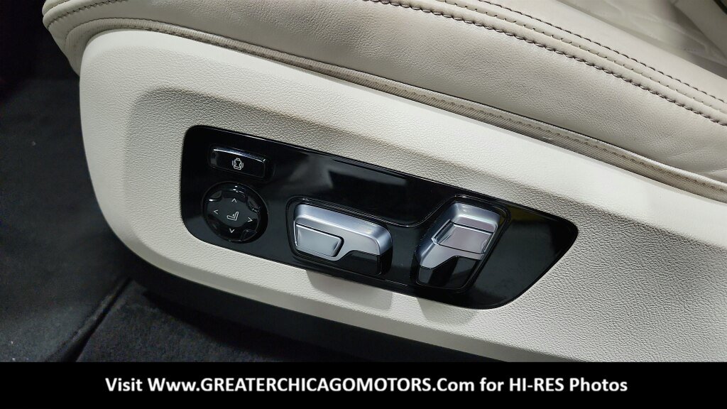 Used 2021 BMW X7 xDrive40i w/ M Sport Package AWD/4WD image 25