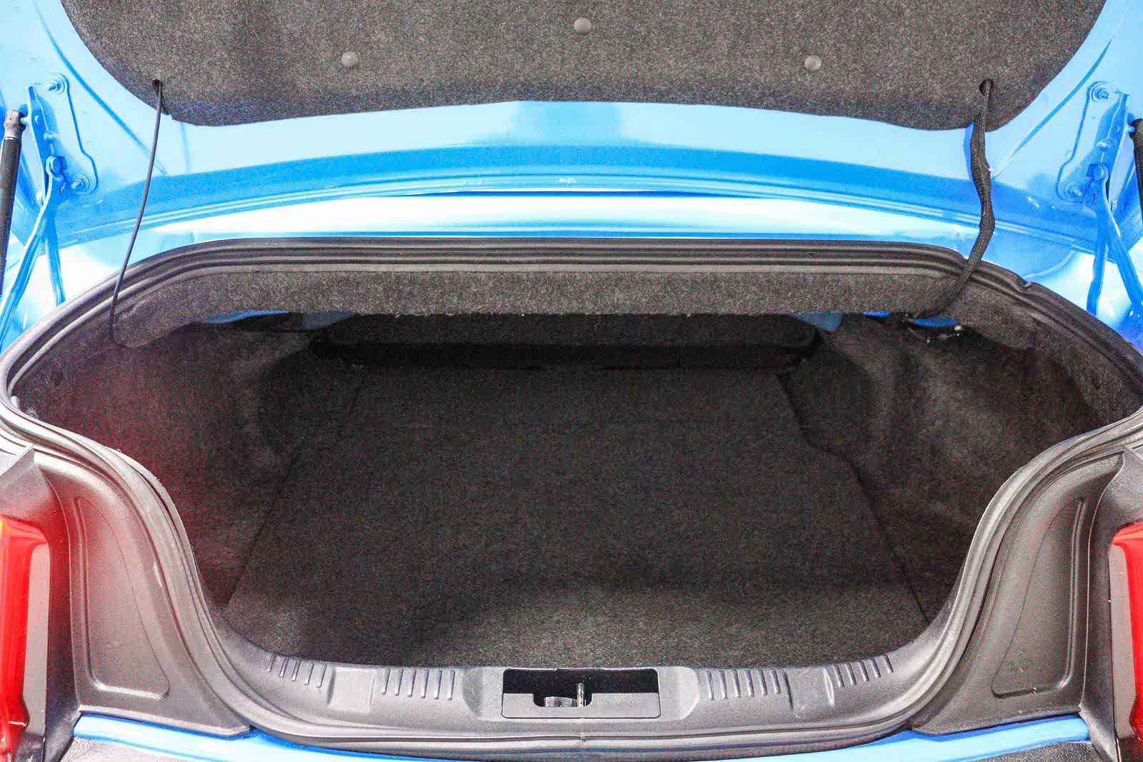 Used 2022 Ford Mustang Premium RWD image 43