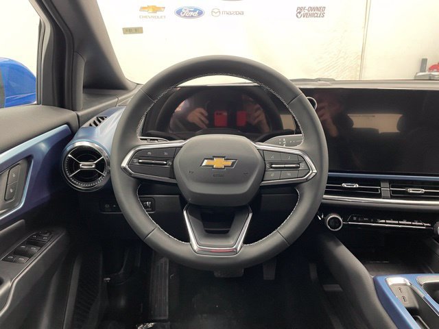 New 2026 Chevrolet Equinox EV LT AWD/4WD image 12