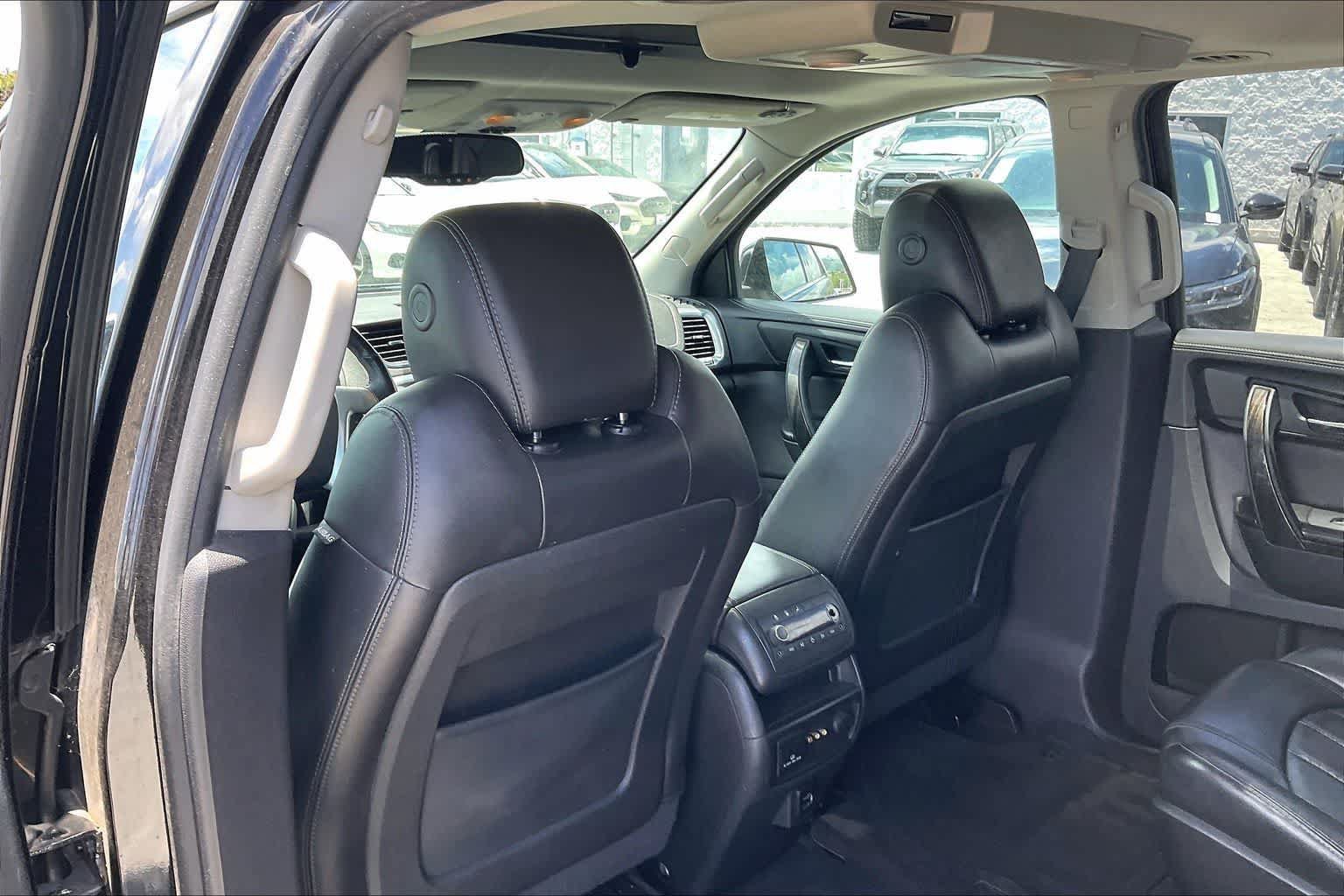Used 2017 GMC Acadia Limited SLT AWD/4WD image 12