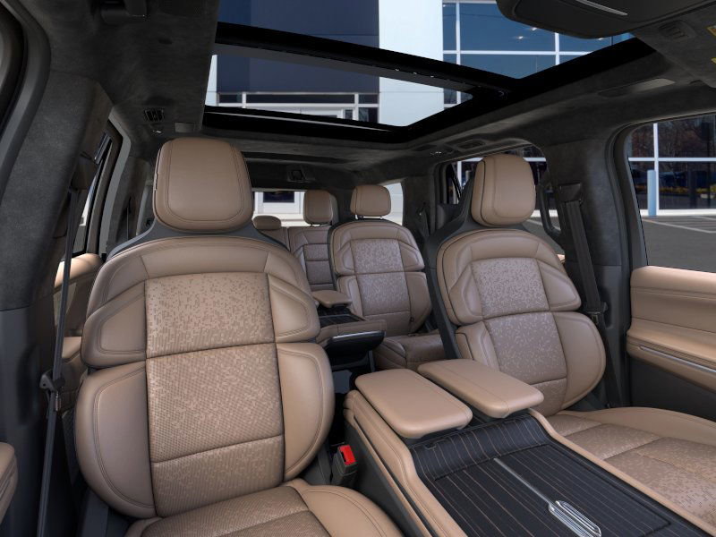 New 2026 Lincoln Navigator Black Label AWD/4WD image 10