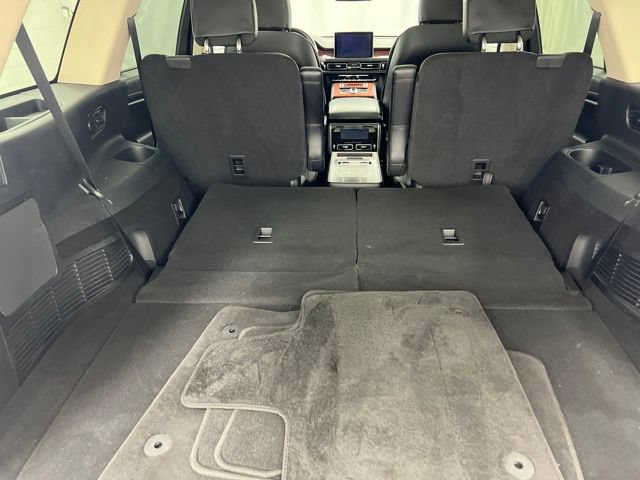 Certified 2023 Lincoln Aviator Reserve w/ Equipment Group 201A AWD/4WD image 9