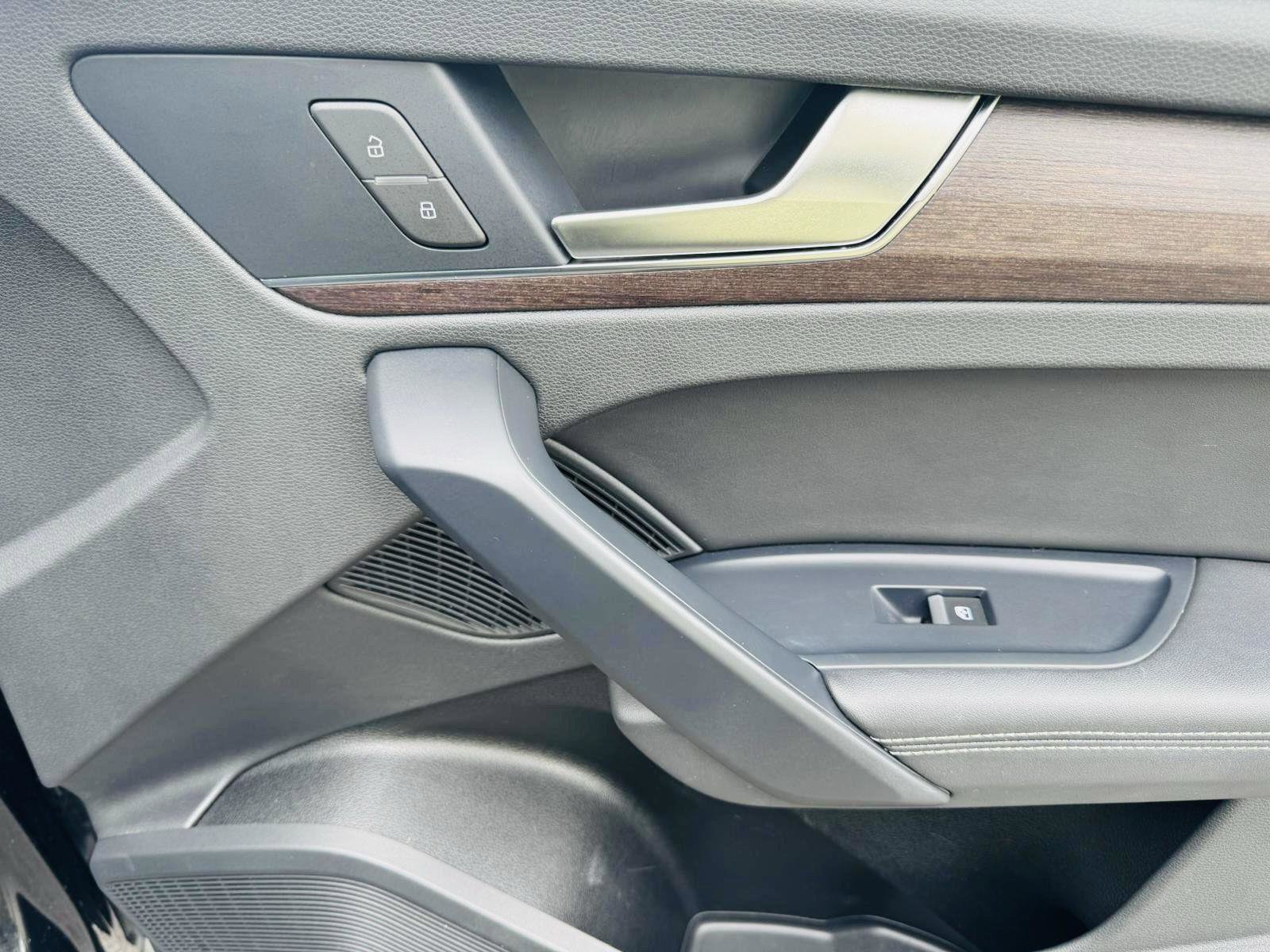 Used 2021 Audi Q5 Prestige image 36