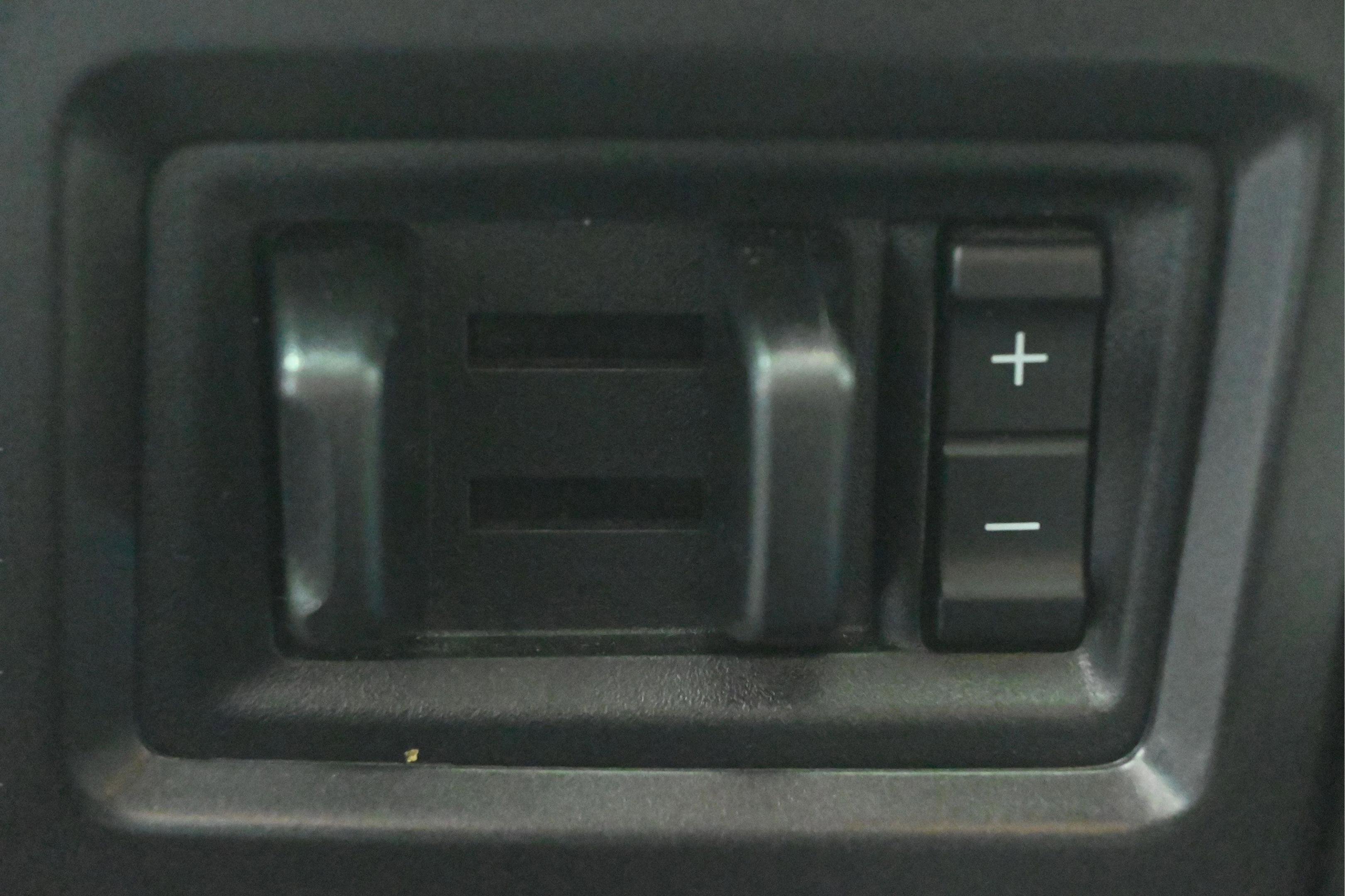 Used 2020 Ford Expedition Limited w/ Texas Edition Package RWD image 29