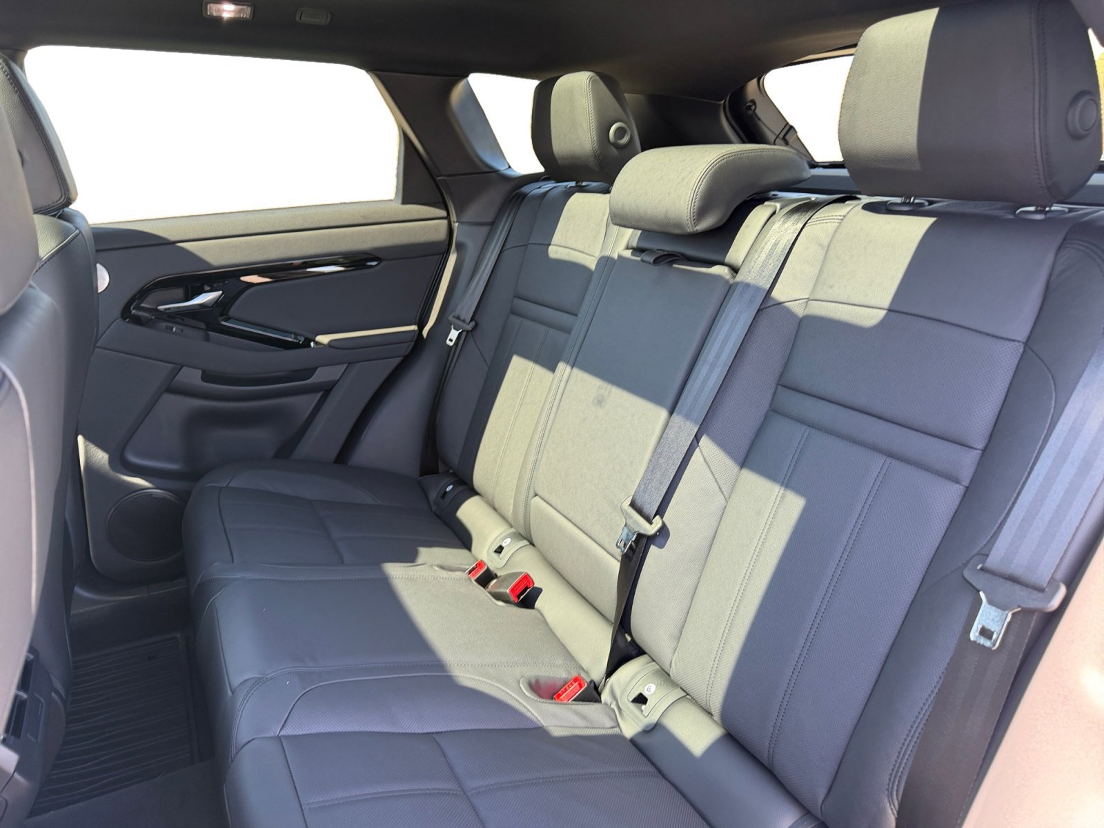 New 2026 Land Rover Range Rover Evoque Dynamic SE image 16