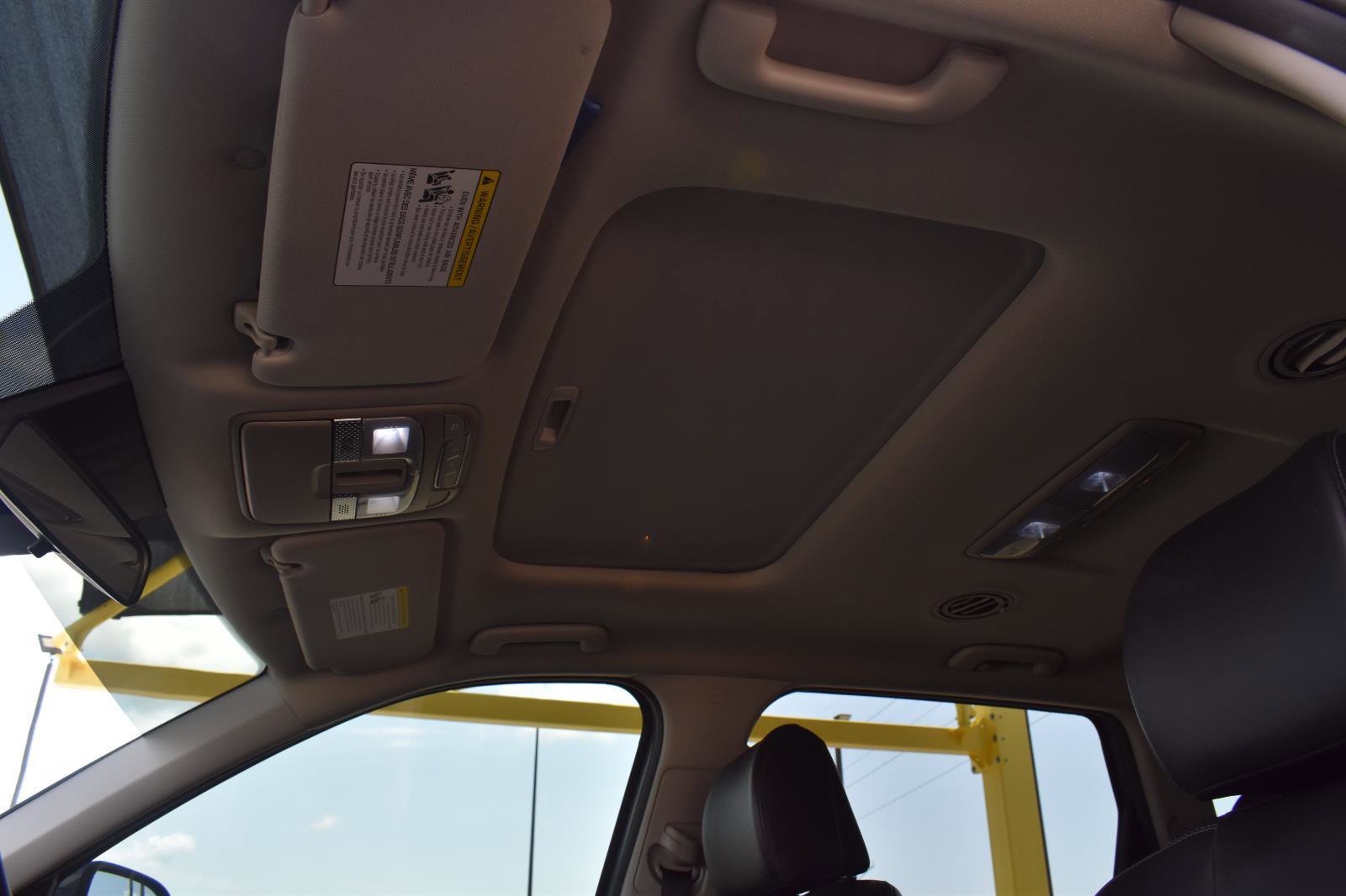 Used 2022 Kia Telluride S FWD image 26