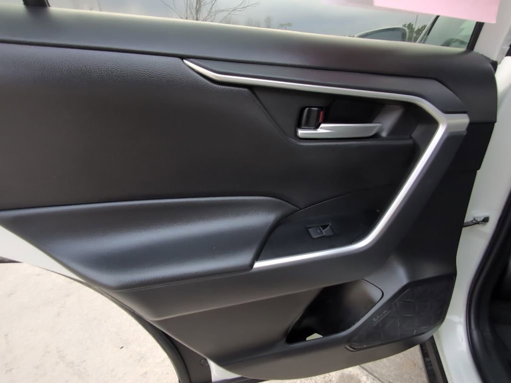 Used 2023 Toyota RAV4 XLE AWD/4WD image 27