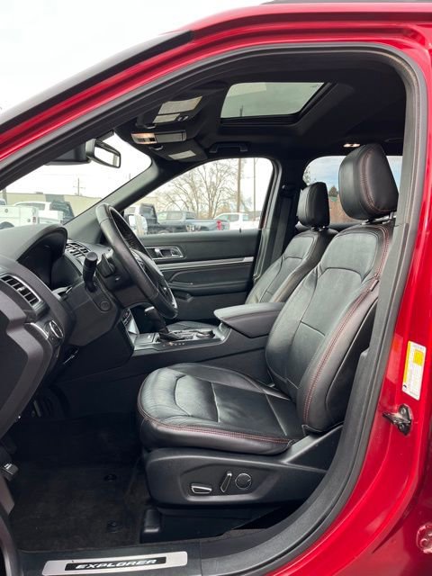 Used 2018 Ford Explorer Sport w/ Equipment Group 401A image 34
