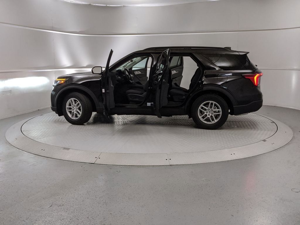 New 2025 Ford Explorer Active image 11