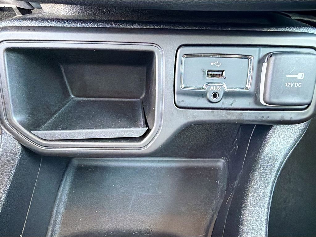 Used 2019 Jeep Renegade Latitude image 26