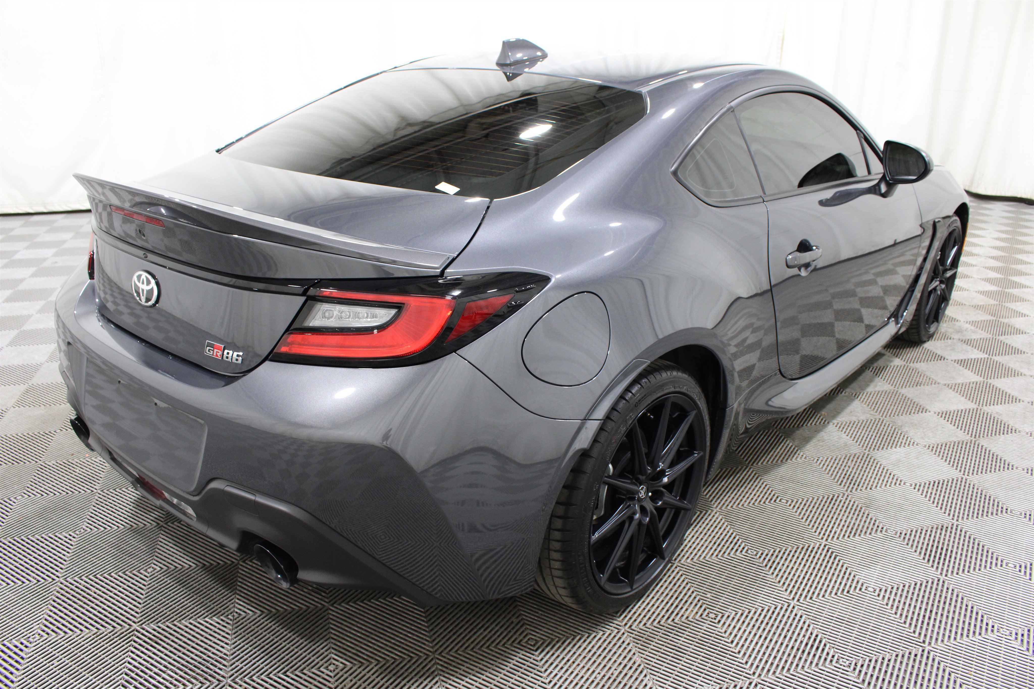 Used 2025 Toyota GR86 Premium w/ ALL Weather Mat Package (TMS) image 26