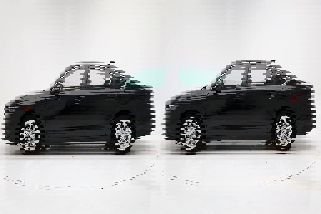 Used 2024 Honda Accord LX image 6