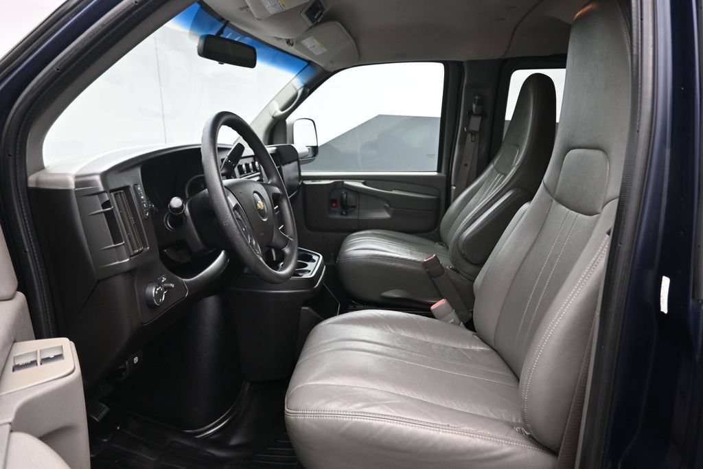 Used 2014 Chevrolet Express 3500 LS RWD image 12