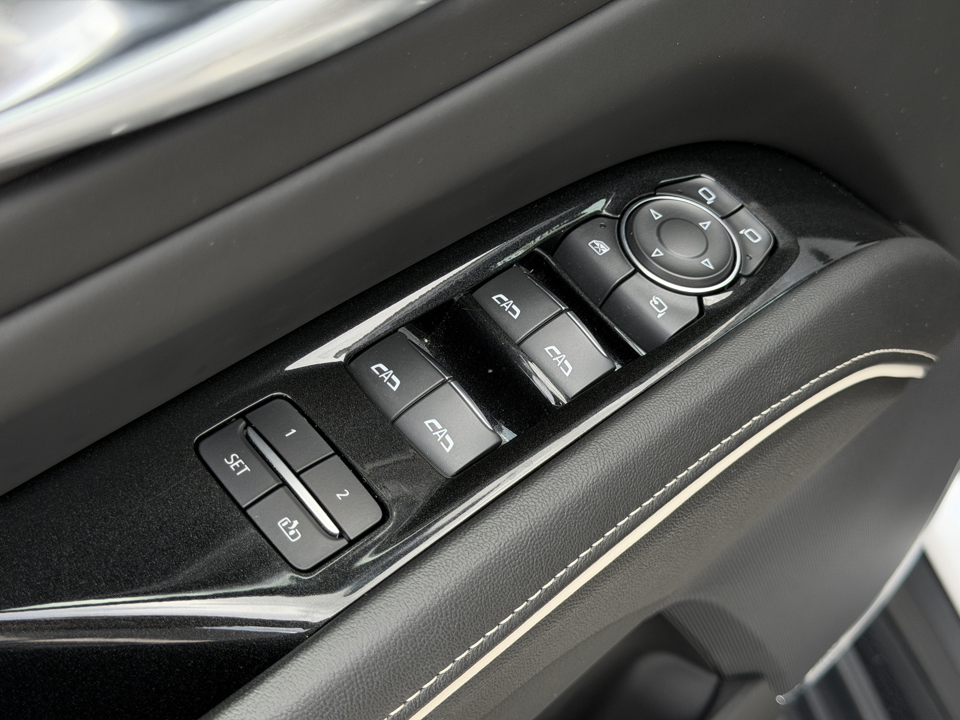 Certified 2024 Cadillac Escalade ESV Premium Luxury Platinum w/ LPO, Floor Liner Package AWD/4WD image 21