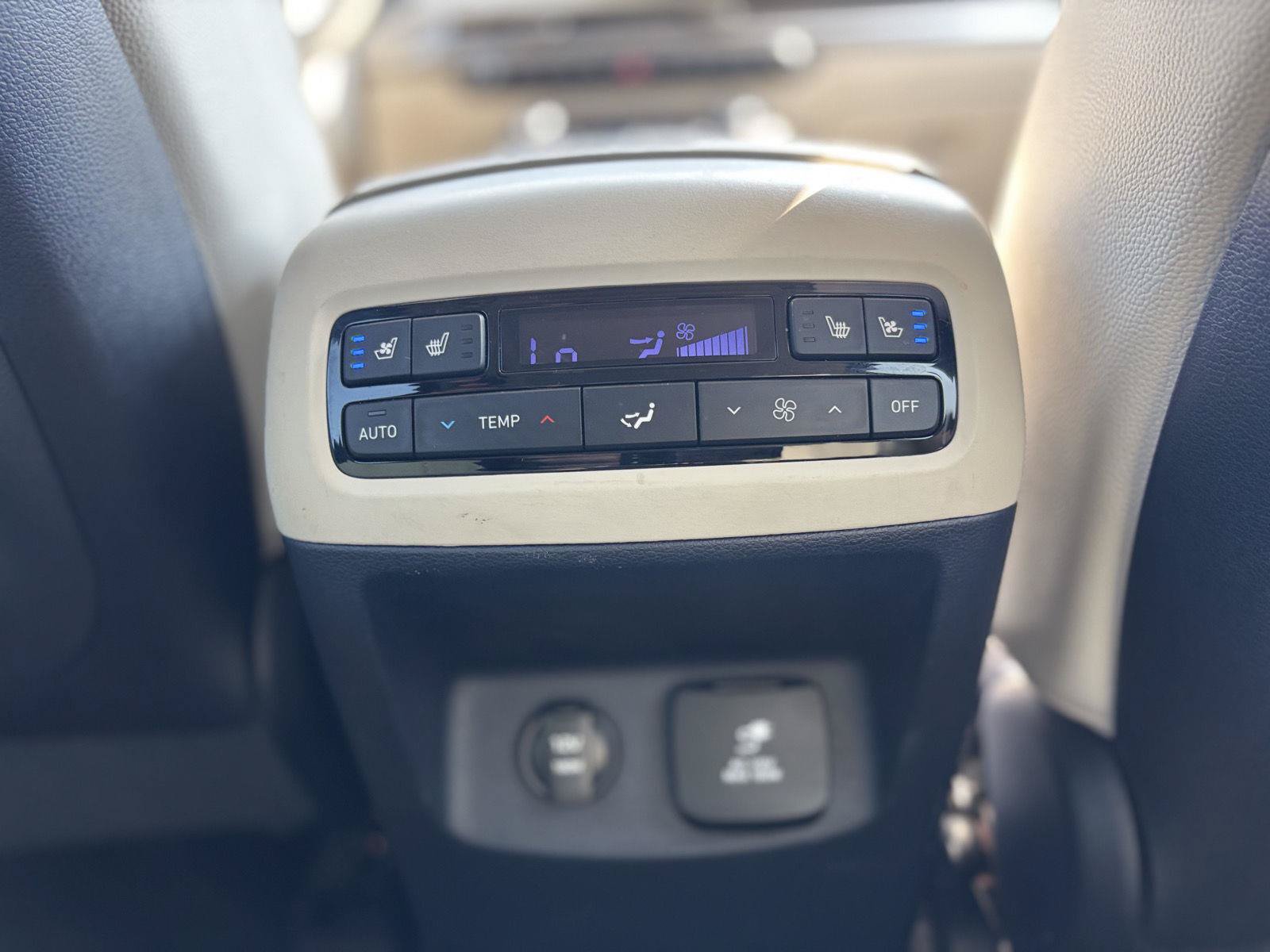 Used 2023 Hyundai Palisade Limited AWD/4WD image 21