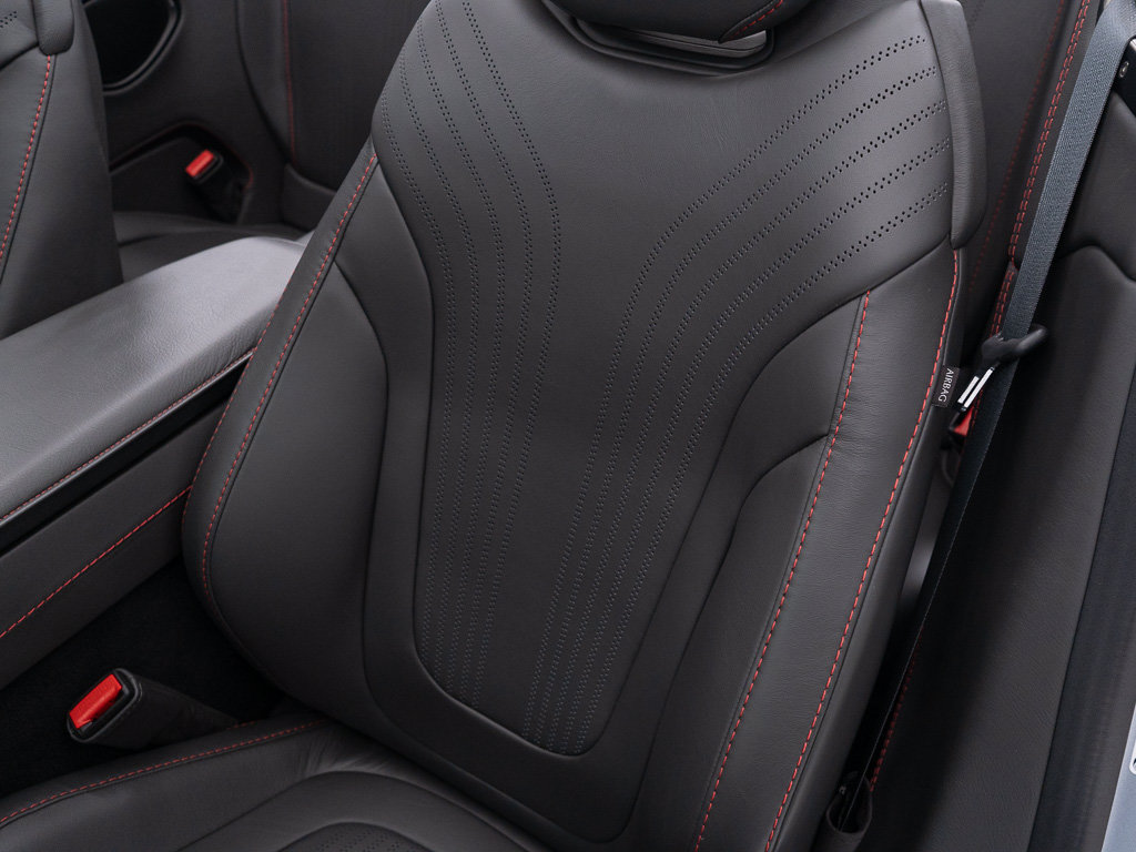 Used 2020 Aston Martin DB11 Volante RWD image 26