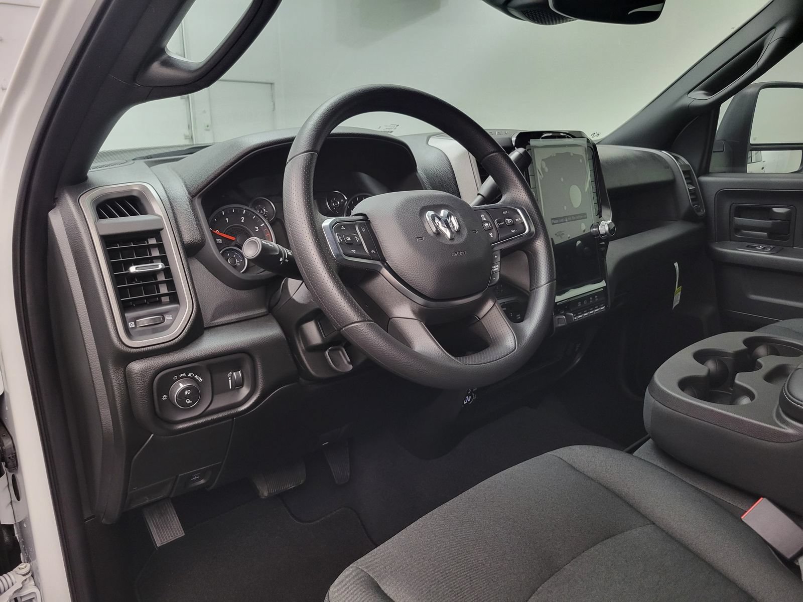 New 2026 RAM 2500 Tradesman AWD/4WD image 4