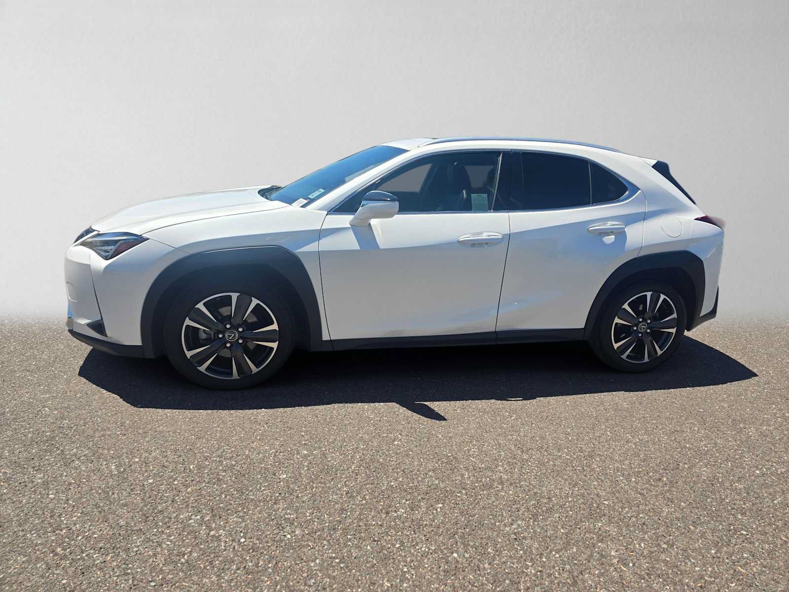 Used 2019 Lexus UX 200 FWD image 6