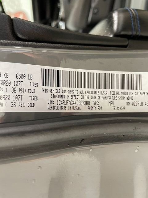 Used 2019 Jeep Grand Cherokee Laredo AWD/4WD image 27