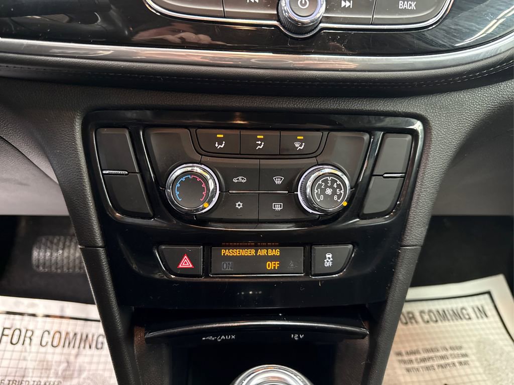 Used 2020 Buick Encore Preferred image 27