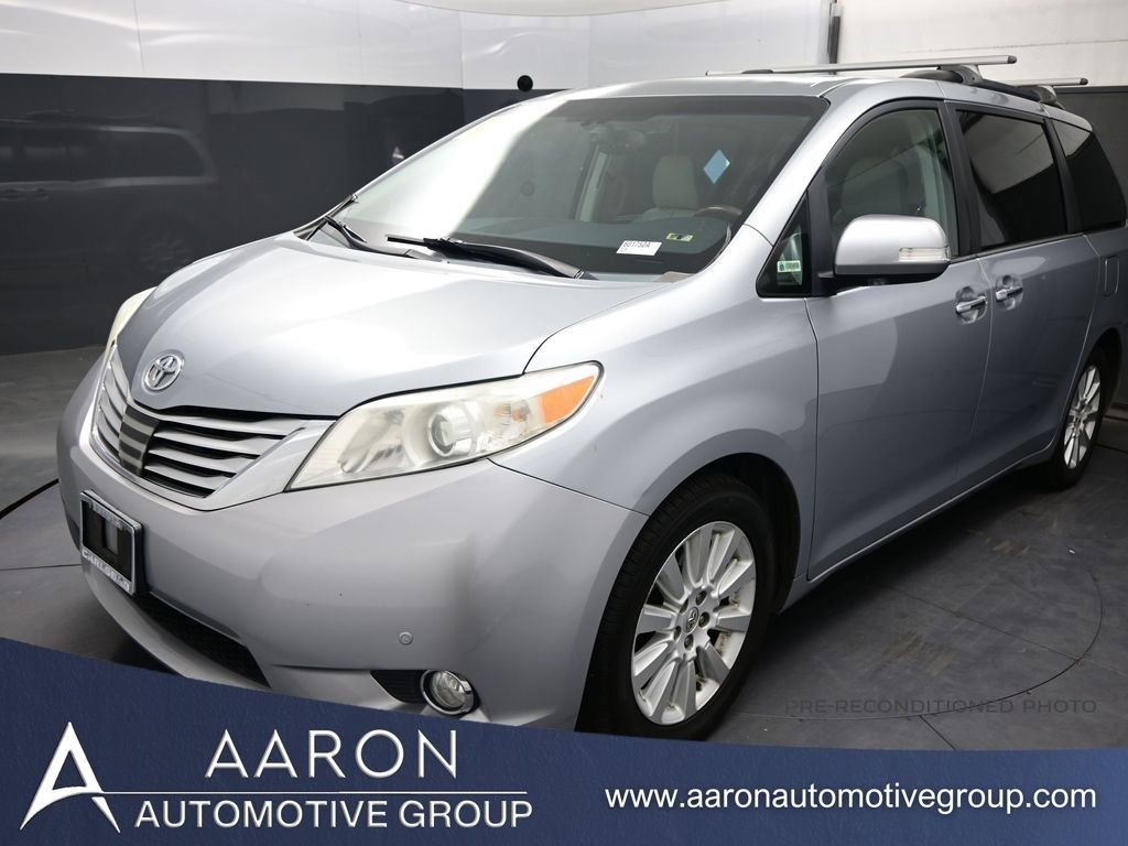 Used 2014 Toyota Sienna Limited w/ Limited Premium Package image 1