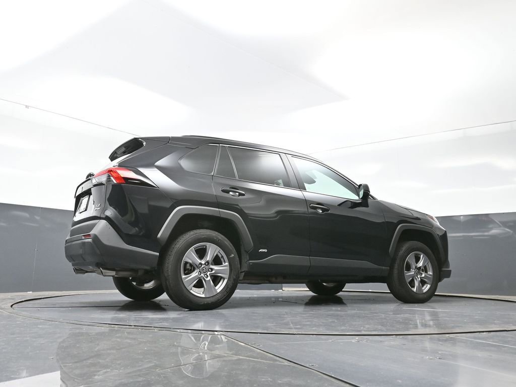 Used 2025 Toyota RAV4 LE image 47