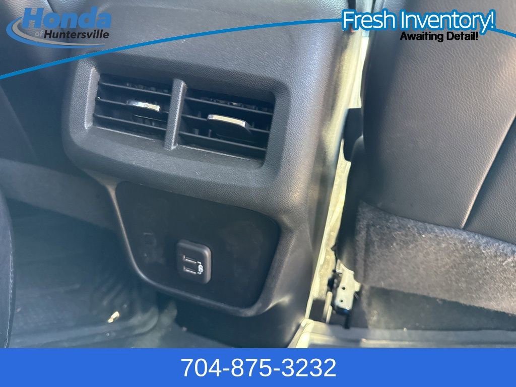 Used 2020 Chevrolet Equinox LT w/ Sport Edition AWD/4WD image 13