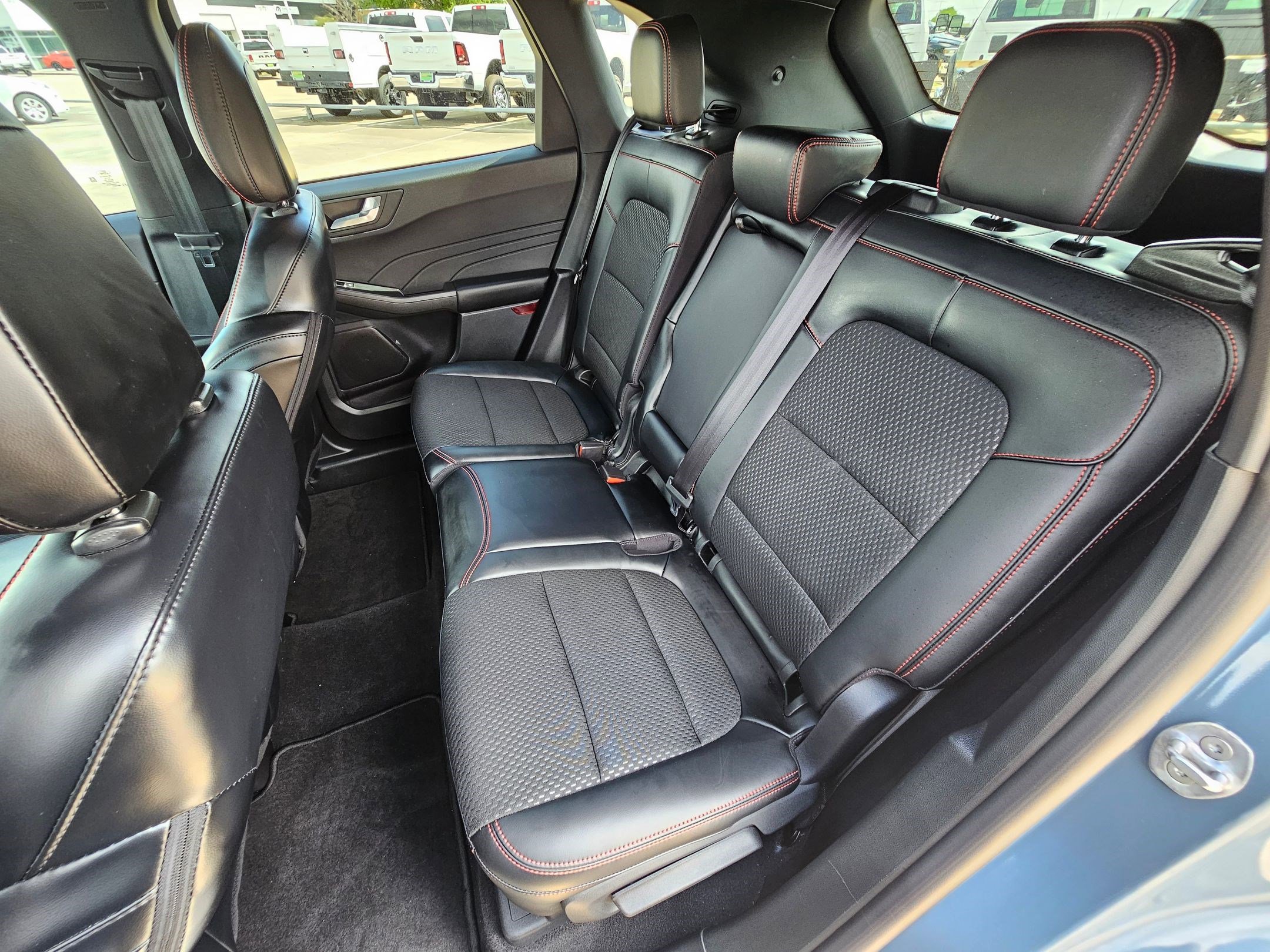 Used 2025 Ford Escape ST-Line w/ Equipment Group 301A image 27