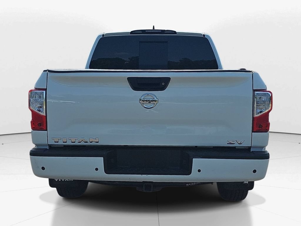Used 2022 Nissan Titan SV RWD image 7