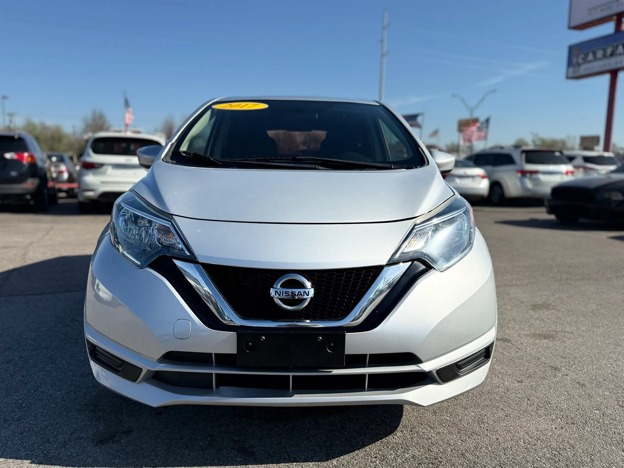 Used 2017 Nissan Versa Note SV FWD image 12