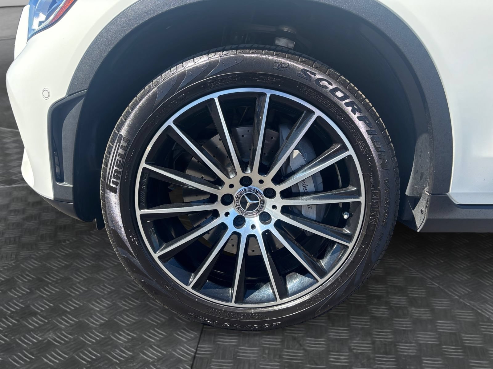 Used 2022 Mercedes-Benz GLC 300 w/ AMG Line image 9